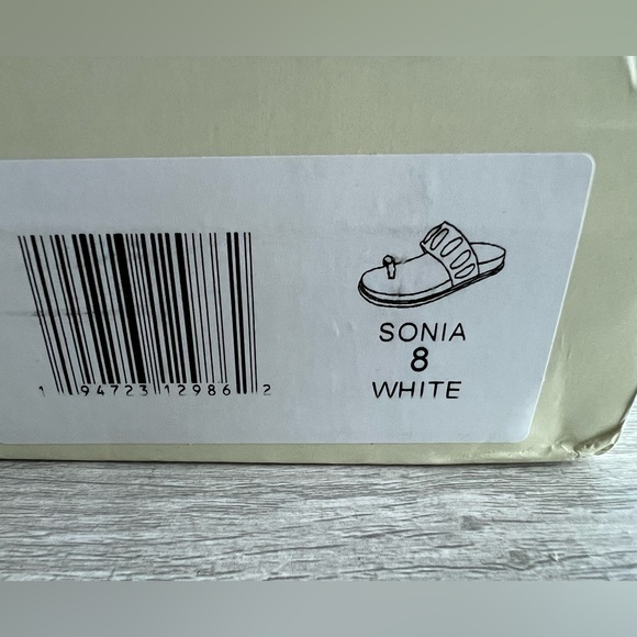 G.C. Shoes Women’s Toe Loop Slide Sandal White Size 8 - Picture 5 of 6